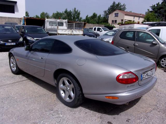 Jaguar Xk8 image 8