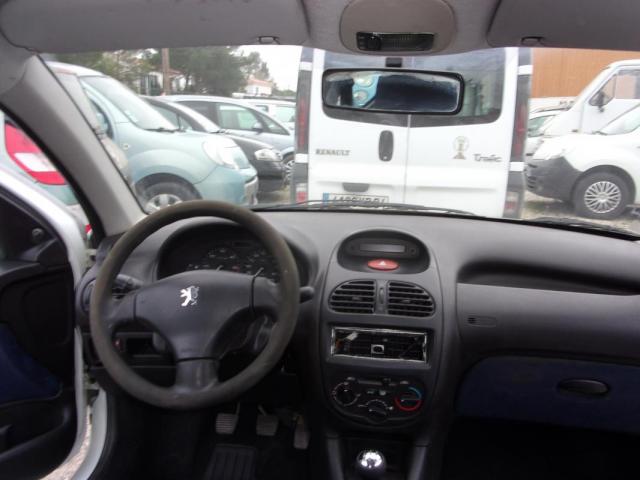 Peugeot 206 image 7