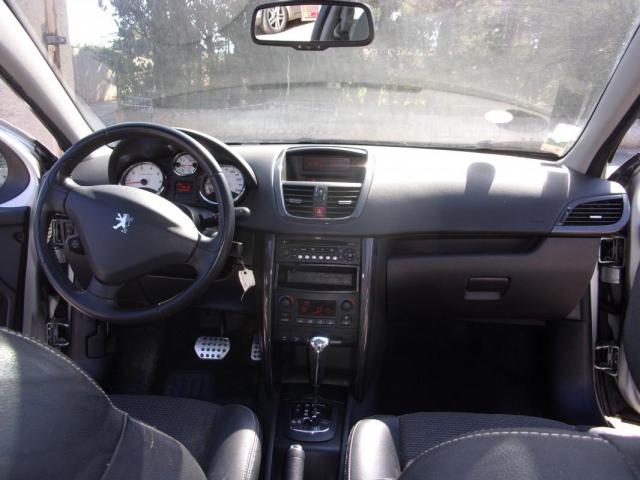 Peugeot 207 image 6