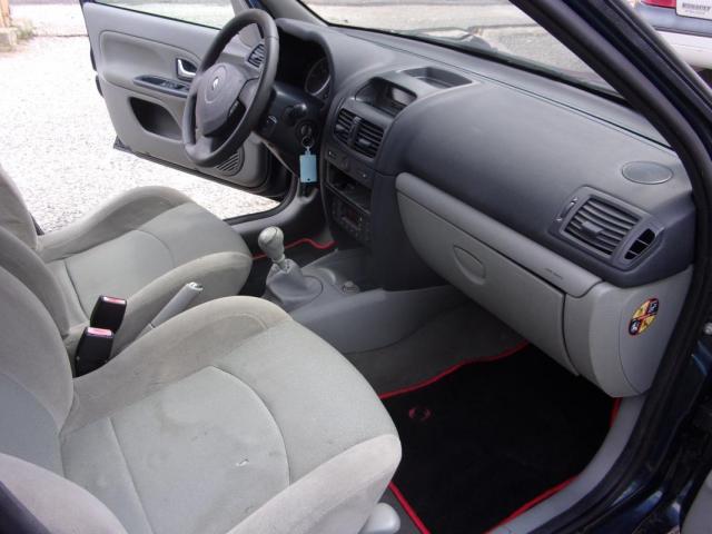 Renault Clio image 8