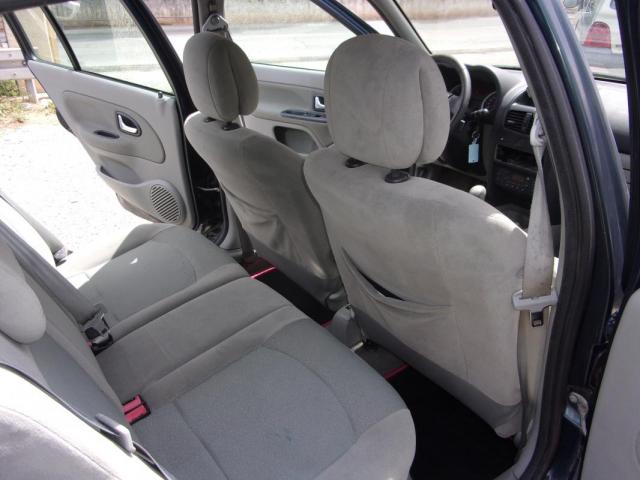 Renault Clio image 2