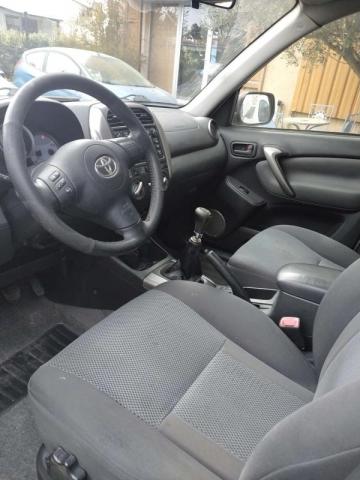 Toyota Rav4 image 9