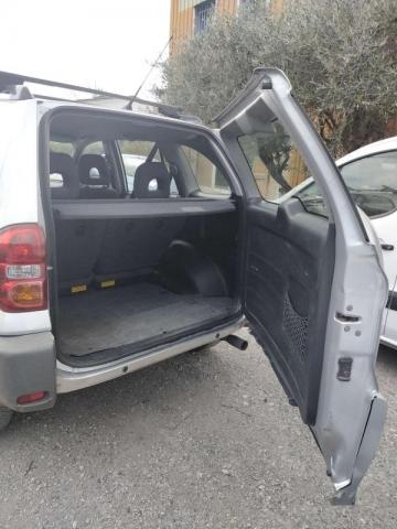 Toyota Rav4 image 8