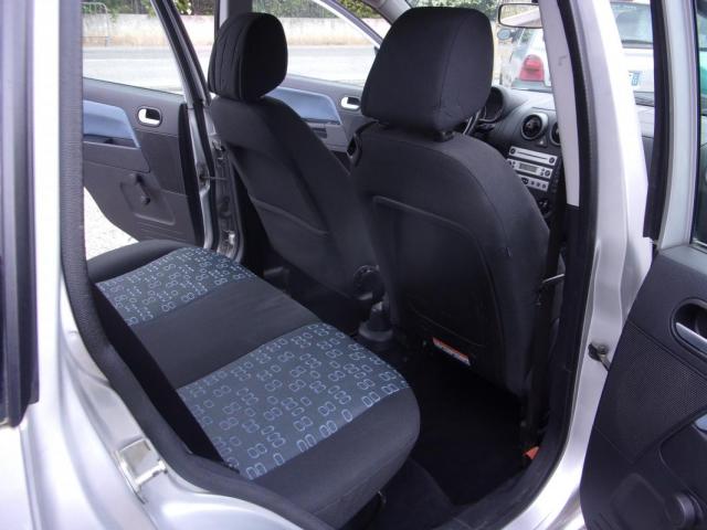 Ford Fusion image 4