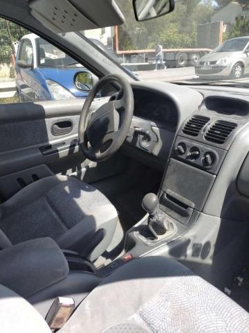 Renault Laguna image 2