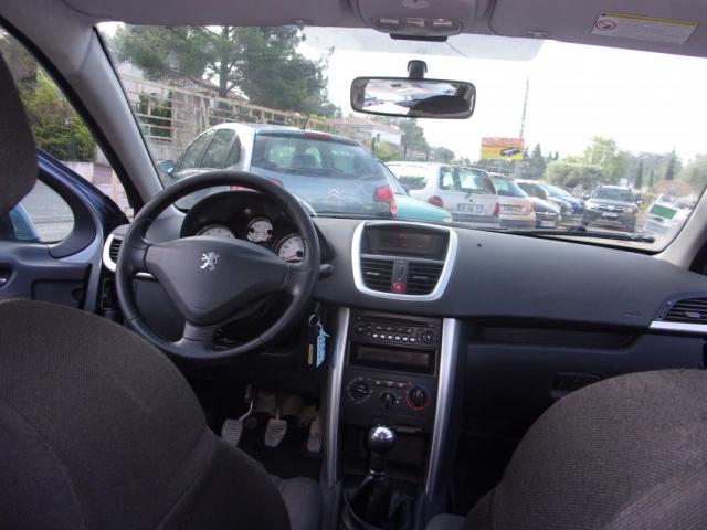 Peugeot 207 image 8