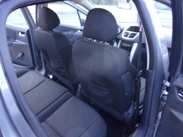 Peugeot 207 image 3