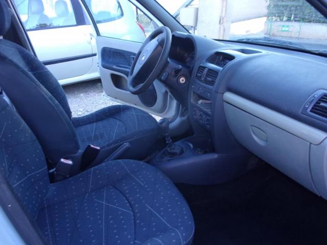 Renault Clio image 9