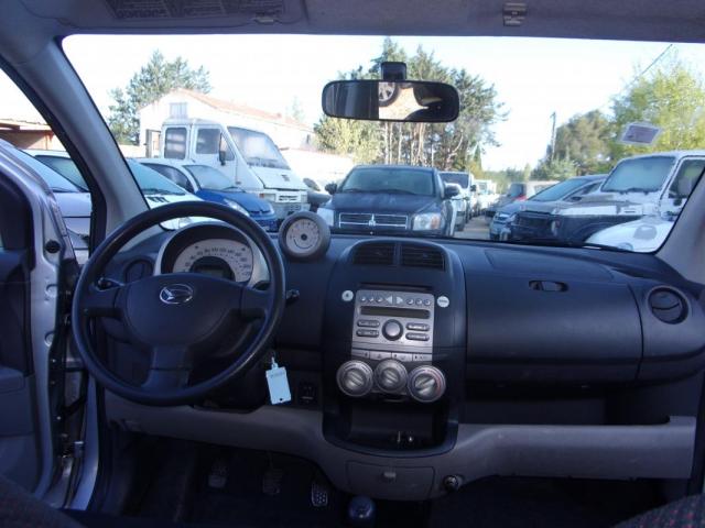 Daihatsu Sirion image 8