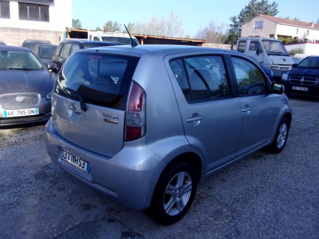 Daihatsu Sirion image 2