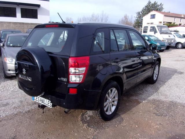 Suzuki Grand Vitara image 8