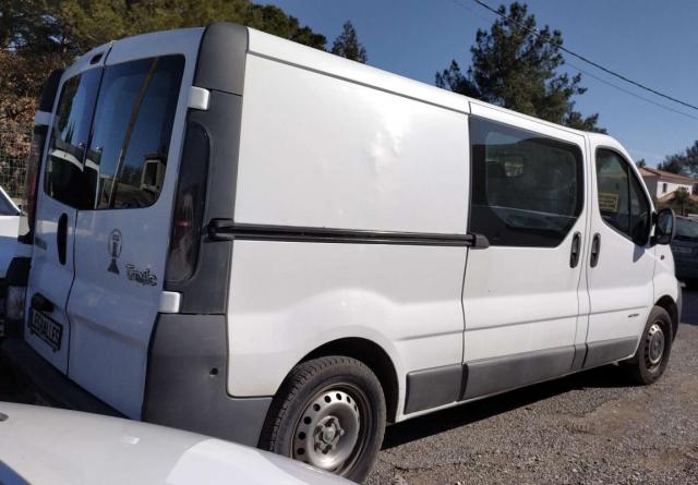 Renault Trafic image 9