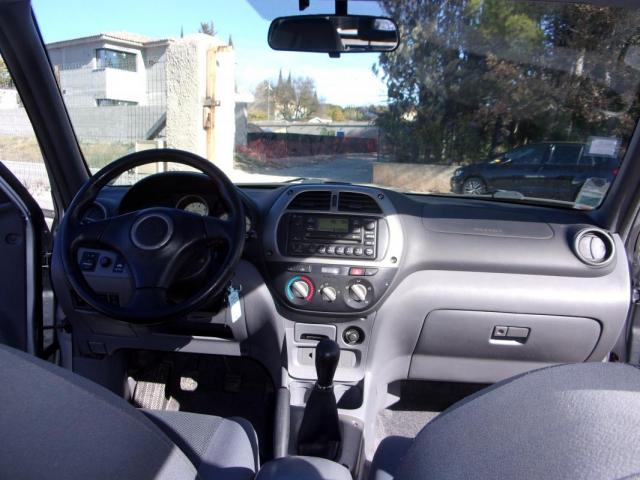 Toyota Rav4 image 9