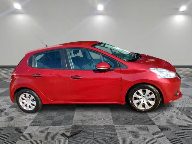 Peugeot 208 image 4