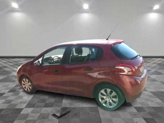Peugeot 208 image 2