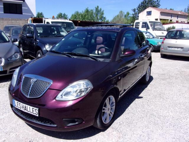 Lancia Ypsilon image 2