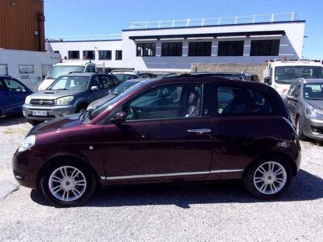Lancia Ypsilon image 1