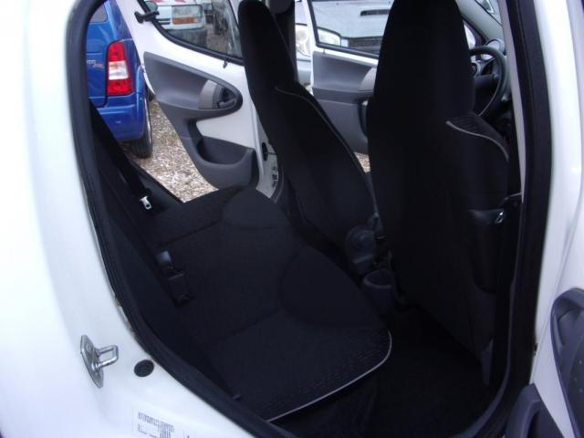 Peugeot 107 image 5