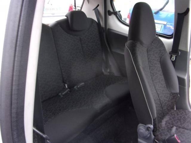 Peugeot 107 image 6