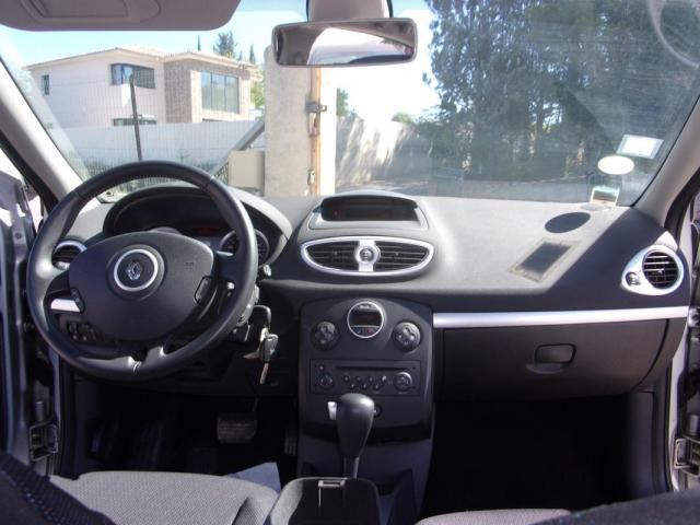 Renault Clio image 2