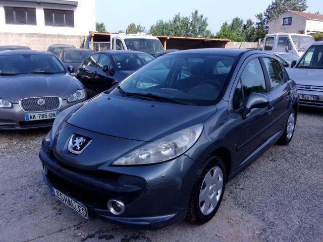 Peugeot 207 image 9