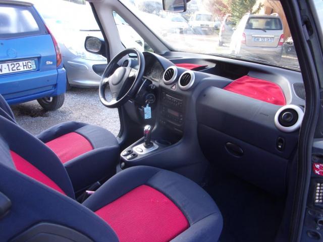 Peugeot 1007 image 8