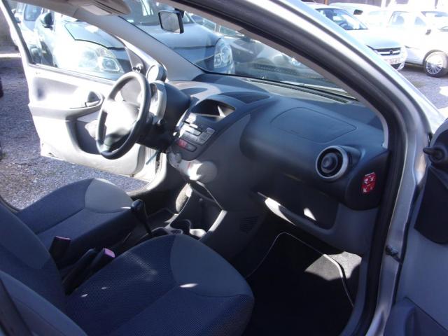 Peugeot 107 image 6