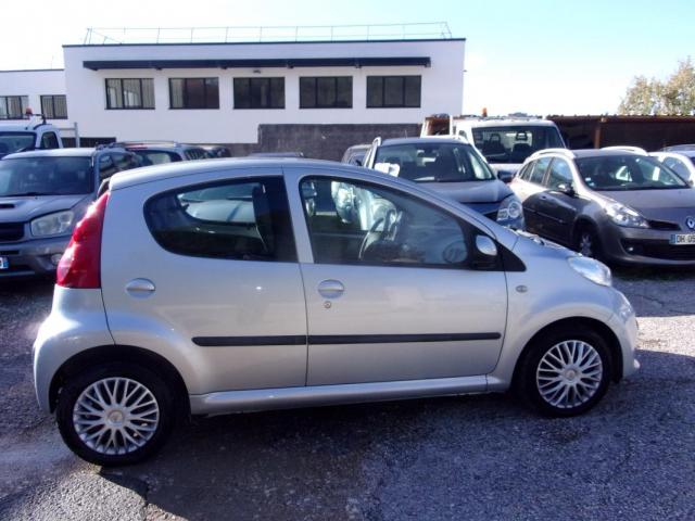 Peugeot 107 image 8