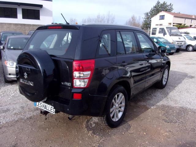 Suzuki Grand Vitara image 9