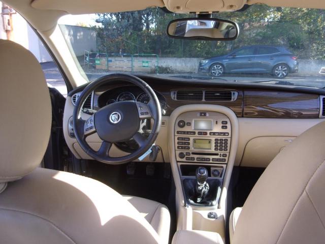 Jaguar X-Type image 3