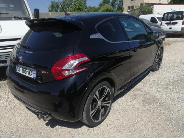 Peugeot 208 image 1