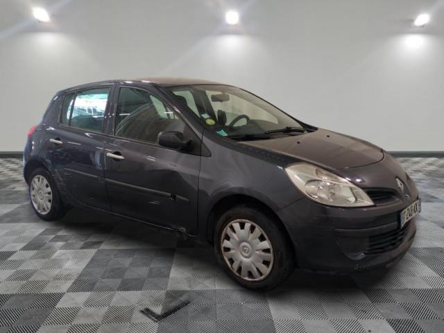Renault Clio image 8