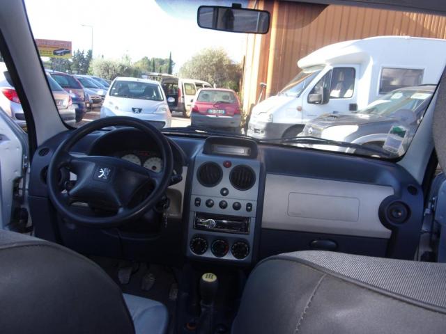Peugeot Partner image 2