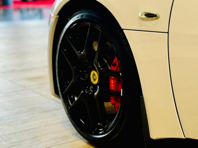 Lotus Evora image 2