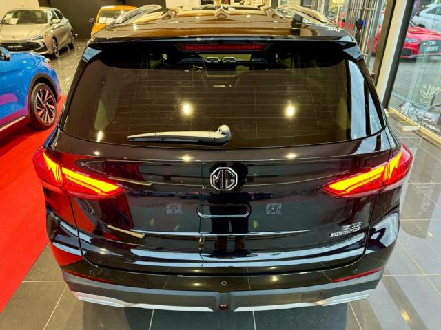 Mg Zs image 2