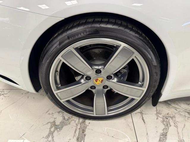Porsche 911 image 8