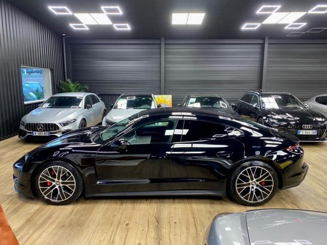 Porsche Taycan image 9