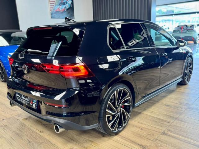 Volkswagen Golf image 9