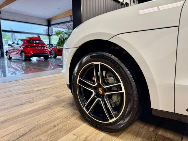 Porsche Macan image 6