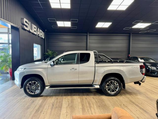 Mitsubishi L200 image 3