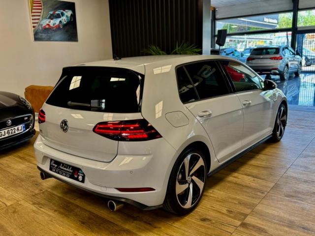 Volkswagen Golf image 5