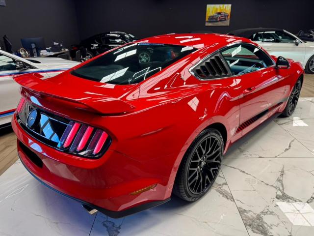 Ford Mustang image 8