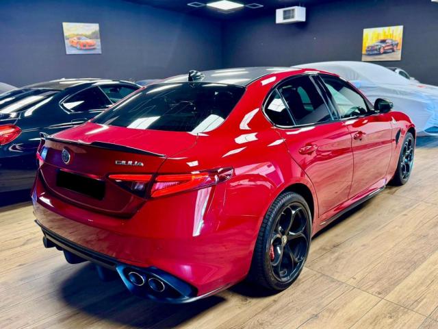 Alfa Romeo Giulia image 2