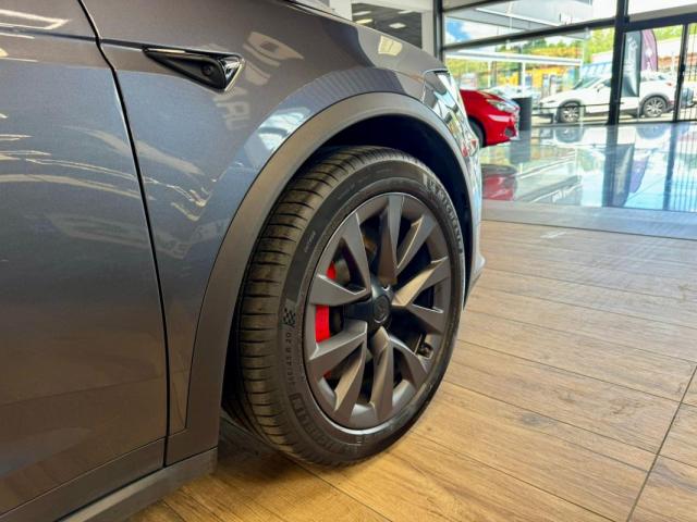 Tesla Model X image 8