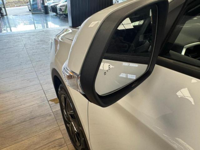 Mg Motor Zs image 8
