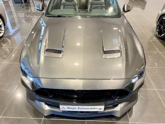 Ford Mustang Convertible image 2