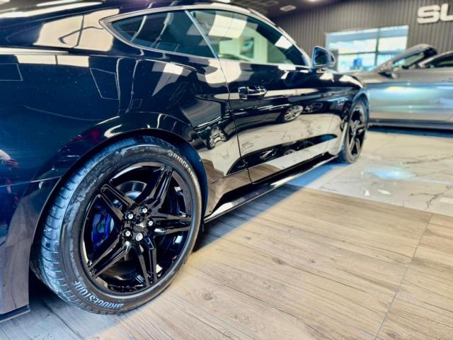 Ford Mustang image 2