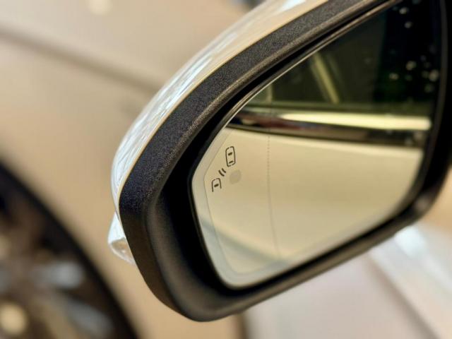 Ford Mondeo image 6
