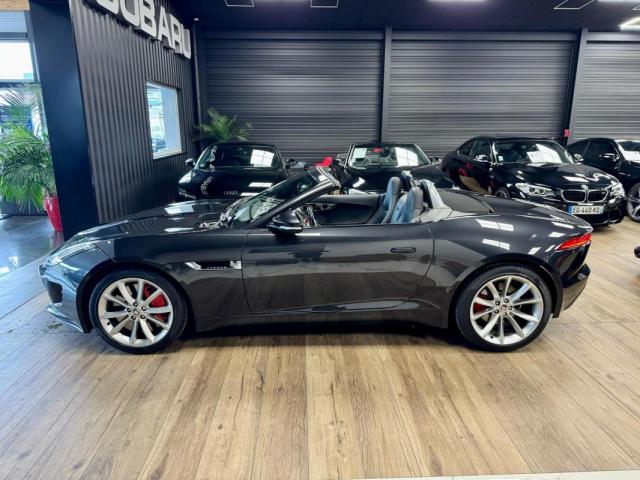 Jaguar F-Type image 2