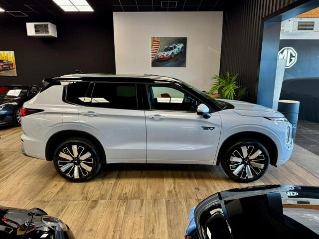 Mitsubishi Outlander Phev image 9